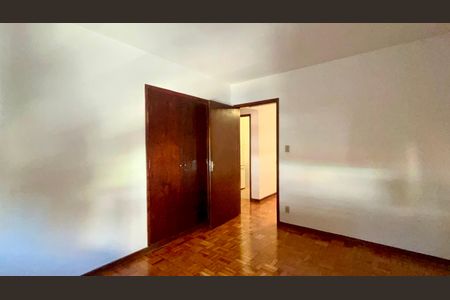 Quarto 1 de apartamento para alugar com 2 quartos, 60m² em Pinheiros, São Paulo