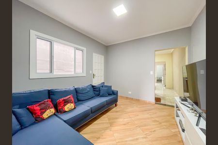 Casa à venda com 145m², 2 quartos e 2 vagas Casa à venda com 145m², 2 quartos e 2 vagasSala