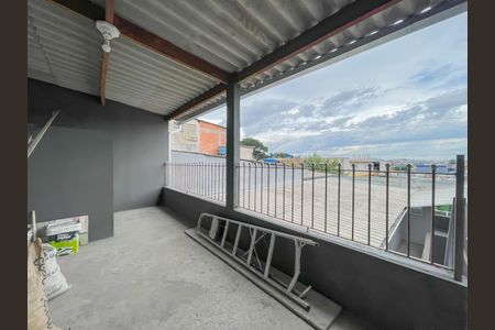 Casa à venda com 145m², 2 quartos e 2 vagas Casa à venda com 145m², 2 quartos e 2 vagasEspaço Multiuso