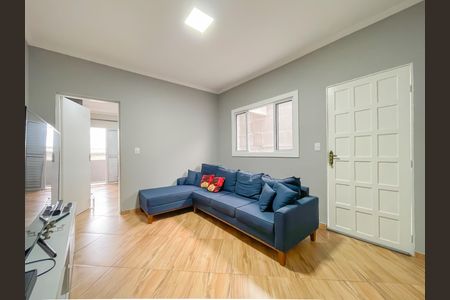 Casa à venda com 145m², 2 quartos e 2 vagas Casa à venda com 145m², 2 quartos e 2 vagasSala
