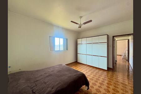 Casa para alugar com 250m², 2 quartos e 2 vagas Casa para alugar com 250m², 2 quartos e 2 vagasQuarto 2