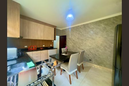 Casa para alugar com 250m², 2 quartos e 2 vagas Casa para alugar com 250m², 2 quartos e 2 vagasCozinha