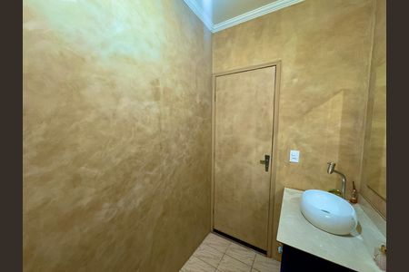 Casa para alugar com 250m², 2 quartos e 2 vagas Casa para alugar com 250m², 2 quartos e 2 vagasBanheiro 1