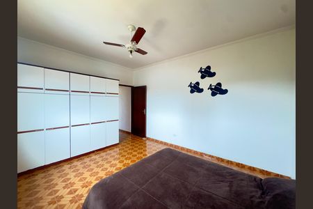 Casa para alugar com 250m², 2 quartos e 2 vagas Casa para alugar com 250m², 2 quartos e 2 vagasQuarto 2