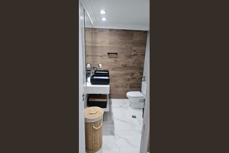 Apartamento à venda com 240m², 4 quartos e 2 vagas Apartamento à venda com 240m², 4 quartos e 2 vagasBanheiro