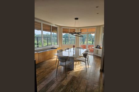 Apartamento à venda com 240m², 4 quartos e 2 vagas Apartamento à venda com 240m², 4 quartos e 2 vagasSala de Jantar