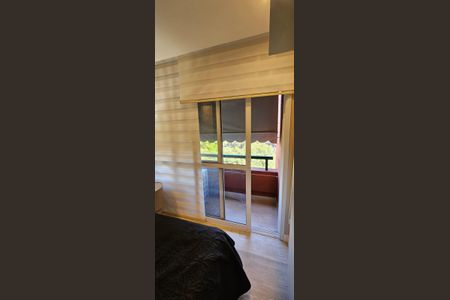 Apartamento à venda com 240m², 4 quartos e 2 vagas Apartamento à venda com 240m², 4 quartos e 2 vagasQuarto