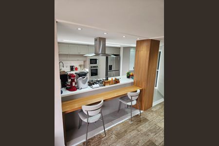 Apartamento à venda com 240m², 4 quartos e 2 vagas Apartamento à venda com 240m², 4 quartos e 2 vagasCozinha