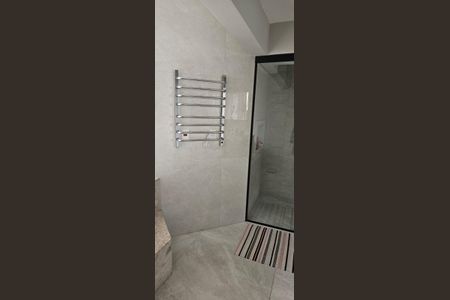 Apartamento à venda com 240m², 4 quartos e 2 vagas Apartamento à venda com 240m², 4 quartos e 2 vagasBanheiro