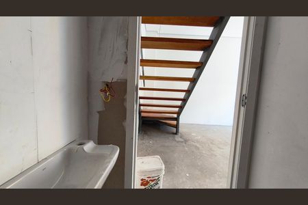 Casa à venda com 65m², 1 quarto e 2 vagasLavabo