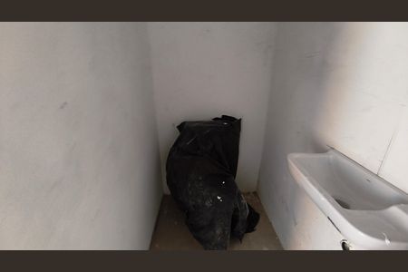 Casa à venda com 65m², 1 quarto e 2 vagasLavabo