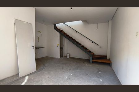 Casa à venda com 65m², 1 quarto e 2 vagasSala