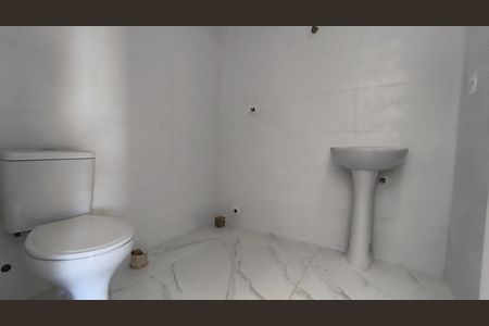 Casa à venda com 65m², 1 quarto e 2 vagasBanheiro