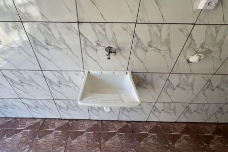 Casa para alugar com 60m², 1 quarto e 1 vagaÁrea de Serviço