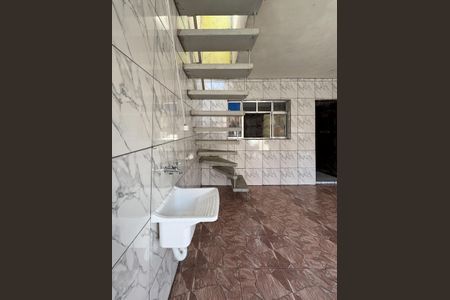 Casa para alugar com 60m², 1 quarto e 1 vagaÁrea de Serviço
