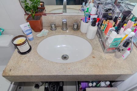 Apartamento à venda com 96m², 3 quartos e 2 vagas Apartamento à venda com 96m², 3 quartos e 2 vagasBanheiro da Suíte