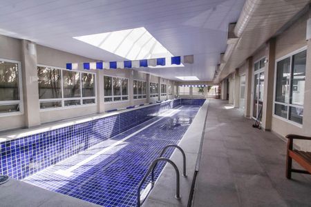 Apartamento à venda com 96m², 3 quartos e 2 vagas Apartamento à venda com 96m², 3 quartos e 2 vagasÁrea comum - Piscina