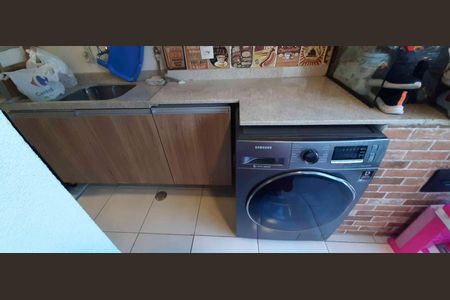 Apartamento à venda com 64m², 2 quartos e 1 vaga Apartamento à venda com 64m², 2 quartos e 1 vagaÁrea de Serviço
