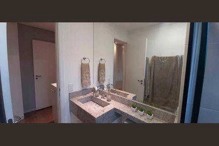 Apartamento à venda com 64m², 2 quartos e 1 vaga Apartamento à venda com 64m², 2 quartos e 1 vagaBanheiro da Suíte