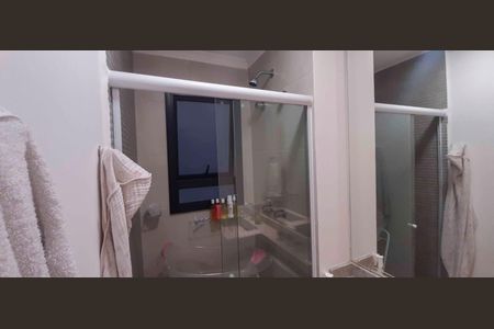 Apartamento à venda com 64m², 2 quartos e 1 vaga Apartamento à venda com 64m², 2 quartos e 1 vagaBanheiro Social