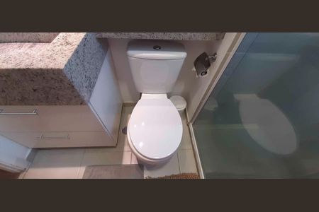 Apartamento à venda com 64m², 2 quartos e 1 vaga Apartamento à venda com 64m², 2 quartos e 1 vagaBanheiro da Suíte
