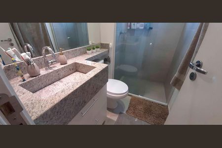 Apartamento à venda com 64m², 2 quartos e 1 vaga Apartamento à venda com 64m², 2 quartos e 1 vagaBanheiro da Suíte