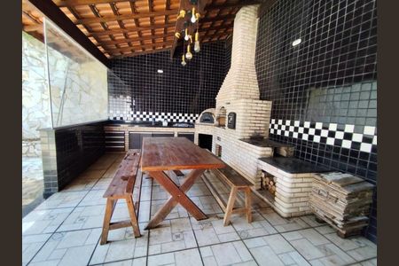 Casa à venda com 550m², 6 quartos e 10 vagasChurasqueira