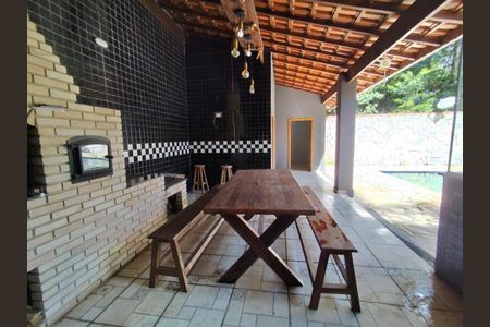 Casa à venda com 550m², 6 quartos e 10 vagasChurasqueira