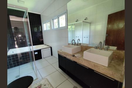 Casa à venda com 550m², 6 quartos e 10 vagasBanheiro