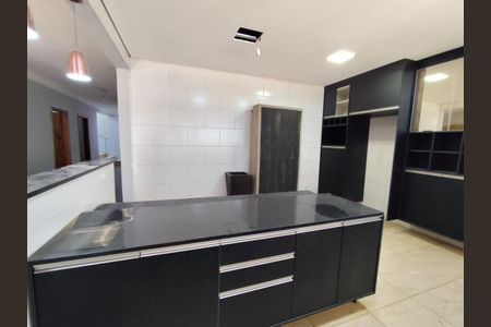 Casa à venda com 550m², 6 quartos e 10 vagasCozinha