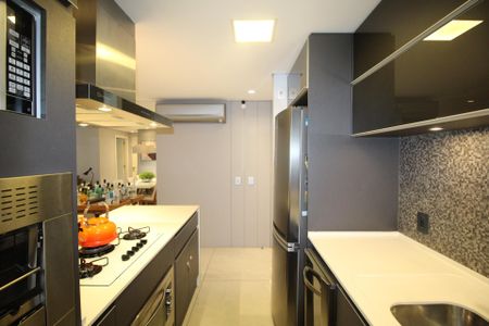 Apartamento para alugar com 79m², 2 quartos e 2 vagasCozinha