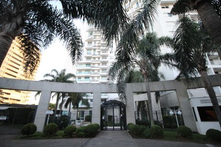 Apartamento para alugar com 79m², 2 quartos e 2 vagasFachada