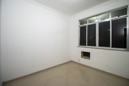 Quarto 1 de apartamento para alugar com 2 quartos, 60m² em Irajá, Rio de Janeiro