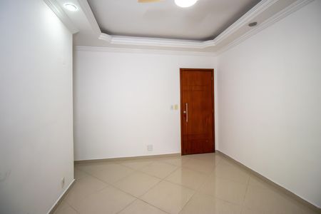 Apartamento para alugar com 60m², 2 quartos e 1 vaga Apartamento para alugar com 60m², 2 quartos e 1 vagaSala