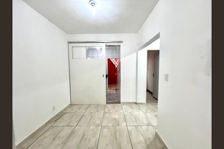 Casa para alugar com 4 quartos, 666m² em Vila Cloris, Belo Horizonte