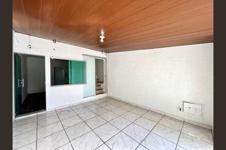 Casa para alugar com 4 quartos, 666m² em Vila Cloris, Belo Horizonte