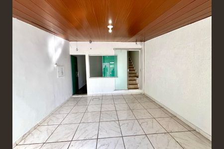 Casa para alugar com 4 quartos, 666m² em Vila Cloris, Belo Horizonte