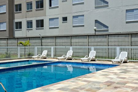 Apartamento para alugar com 40m², 2 quartos e 1 vaga Apartamento para alugar com 40m², 2 quartos e 1 vagaÁrea comum - Piscina