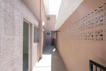 Casa para alugar com 56m², 2 quartos e 1 vagaQuintal