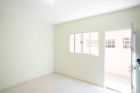 Casa para alugar com 56m², 2 quartos e 1 vagaSala