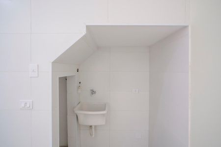 Casa para alugar com 56m², 2 quartos e 1 vagaÁrea de serviço
