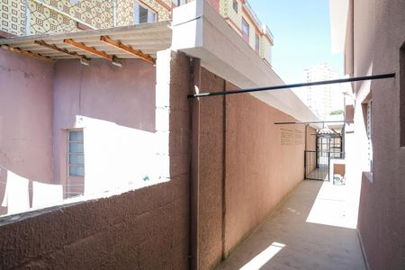 Casa para alugar com 56m², 2 quartos e 1 vagaQuintal
