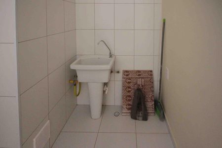 Casa para alugar com 38m², 2 quartos e 1 vaga Casa para alugar com 38m², 2 quartos e 1 vagaÁrea de Serviço