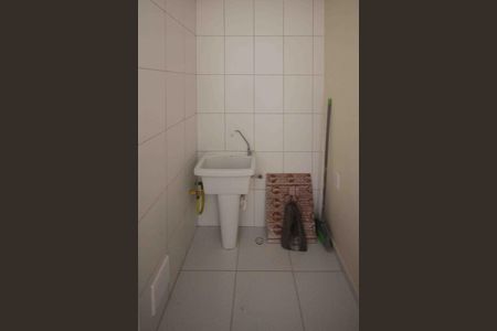 Casa para alugar com 38m², 2 quartos e 1 vaga Casa para alugar com 38m², 2 quartos e 1 vagaÁrea de Serviço