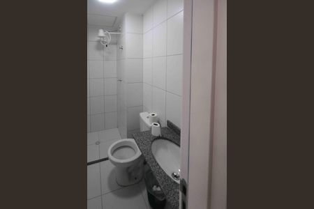 Casa para alugar com 38m², 2 quartos e 1 vaga Casa para alugar com 38m², 2 quartos e 1 vagaBanheiro
