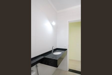 Casa para alugar com 54m², 1 quarto e sem vagaBanheiro