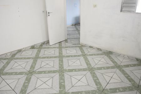 Quarto de casa para alugar com 1 quarto, 45m² em Jardim Guaruja, Embu das Artes