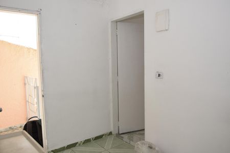 Sala/Cozinha de casa para alugar com 1 quarto, 45m² em Jardim Guaruja, Embu das Artes
