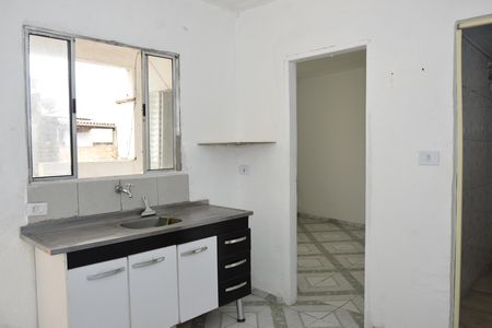 Cozinha de casa para alugar com 1 quarto, 45m² em Jardim Guaruja, Embu das Artes
