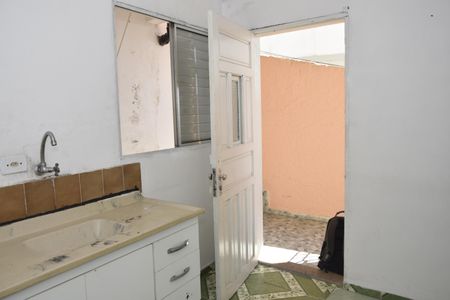 Casa para alugar com 1 quarto, 45m² em Jardim Guaruja, Embu das Artes